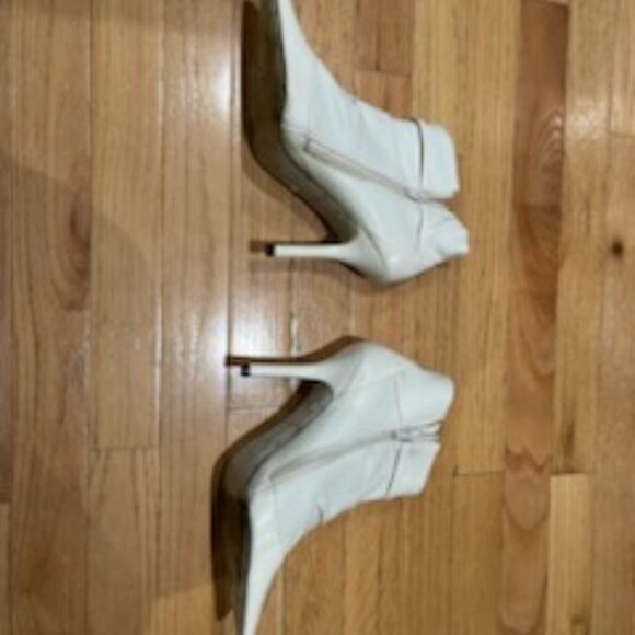 Women's High Heel White Boots - Picture 4 of 9